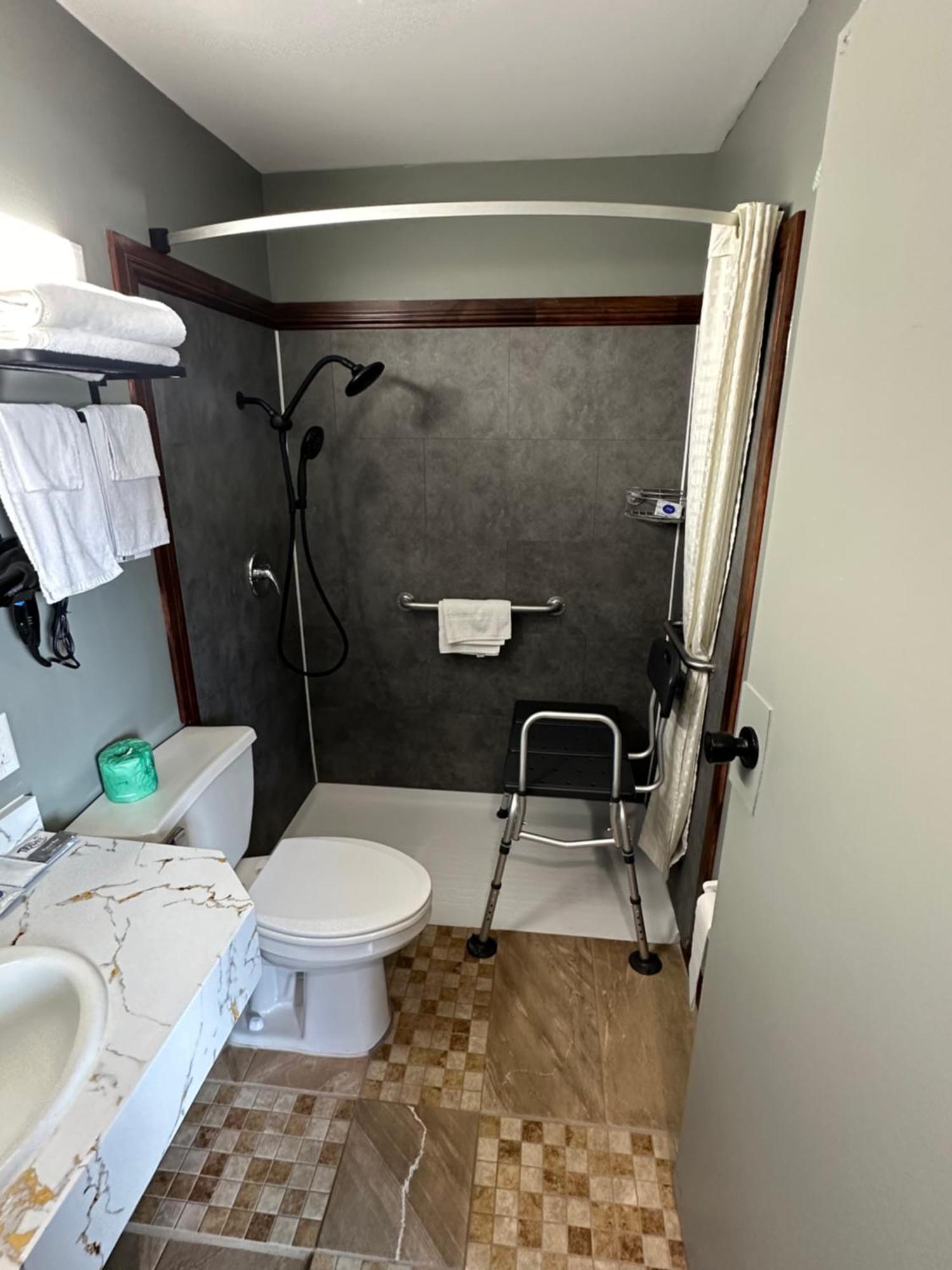 Travel Inn & Suites Emporia Zewnętrze zdjęcie