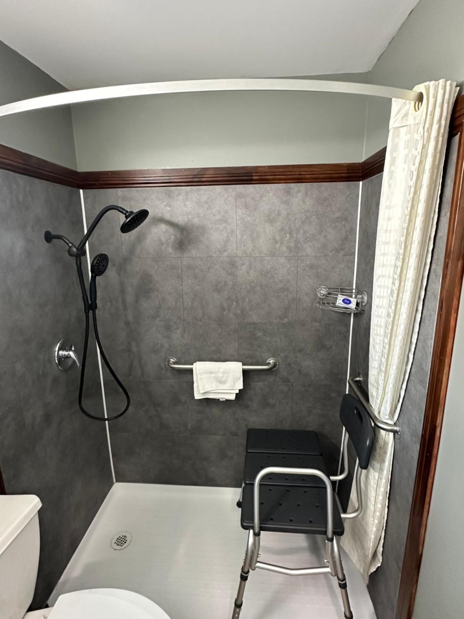 Travel Inn & Suites Emporia Zewnętrze zdjęcie